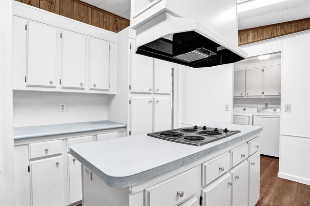 21411 NW 3rd Street, Pembroke Pines, FL 33029