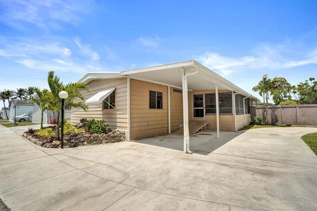 21411 NW 3rd Street, Pembroke Pines, FL 33029