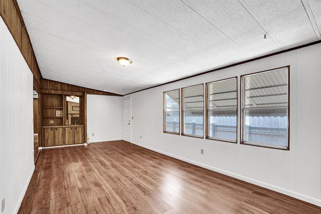 21411 NW 3rd Street, Pembroke Pines, FL 33029