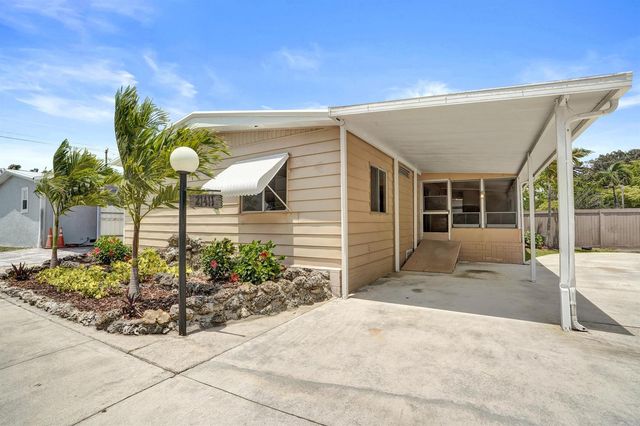 21411 NW 3rd Street, Pembroke Pines, FL 33029