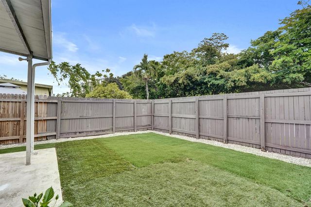 21411 NW 3rd Street, Pembroke Pines, FL 33029