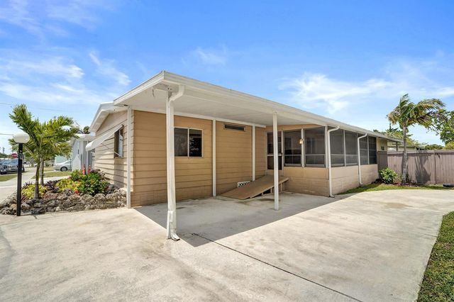 21411 NW 3rd Street, Pembroke Pines, FL 33029