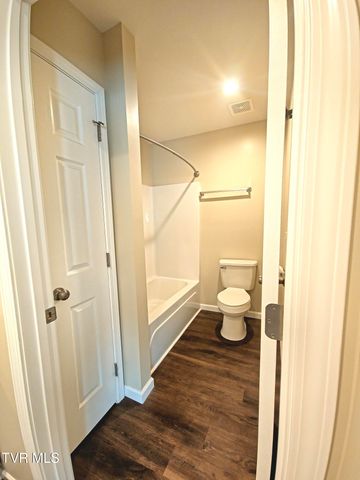 602 North Holston River Drive, 2, Kingsport, TN 37660