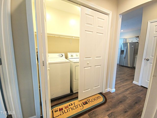 602 North Holston River Drive, 2, Kingsport, TN 37660