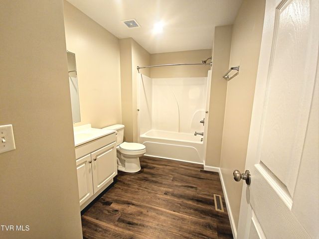 602 North Holston River Drive, 2, Kingsport, TN 37660