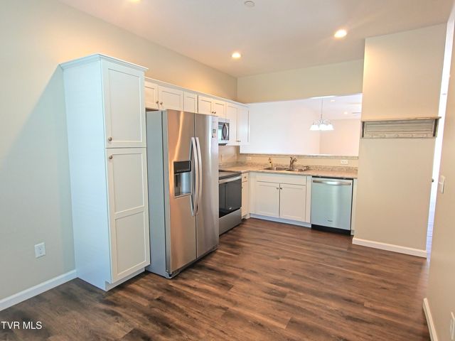 602 North Holston River Drive, 2, Kingsport, TN 37660