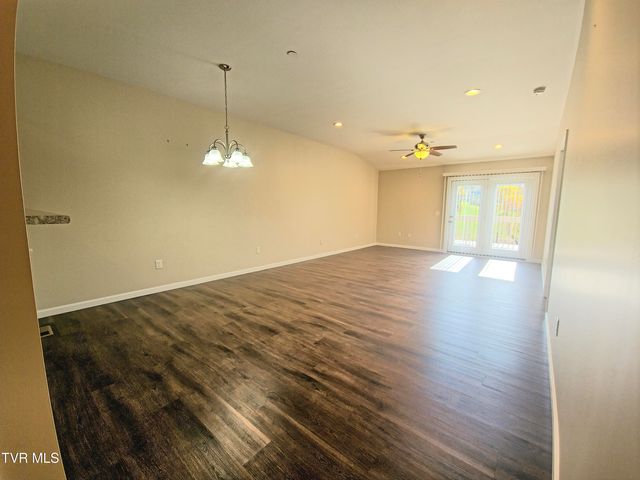 602 North Holston River Drive, 2, Kingsport, TN 37660