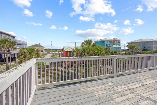 8147 White Sands Boulevard, Navarre, FL 32566