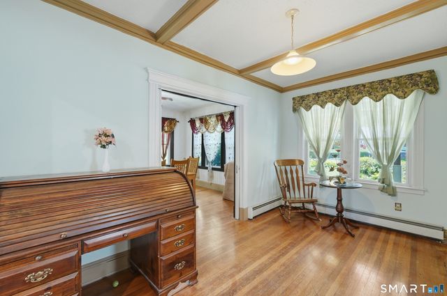 29 Woodland Avenue, Bloomfield, CT 06002