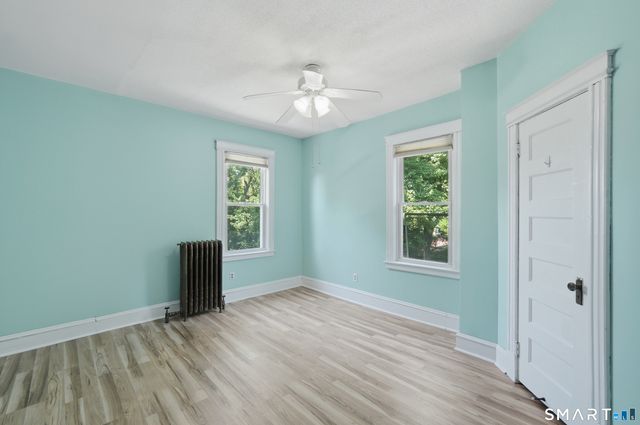 29 Woodland Avenue, Bloomfield, CT 06002