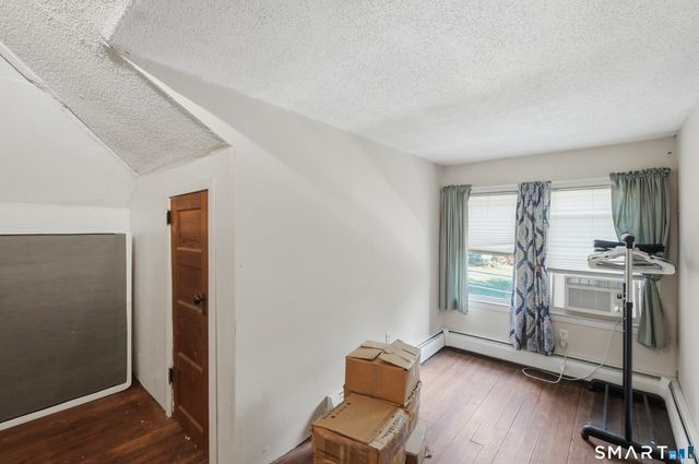 29 Woodland Avenue, Bloomfield, CT 06002