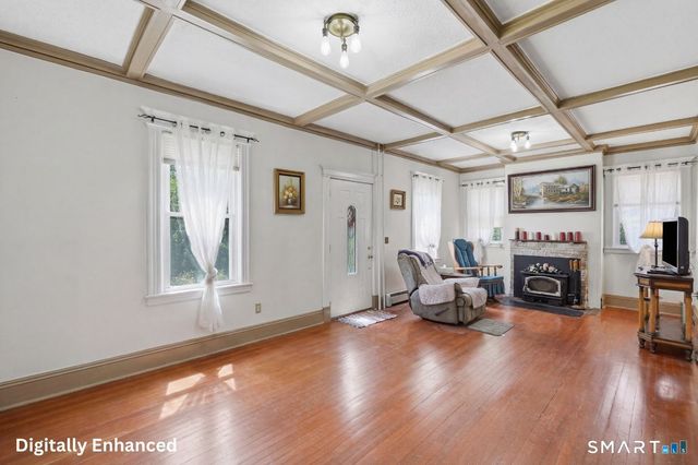 29 Woodland Avenue, Bloomfield, CT 06002