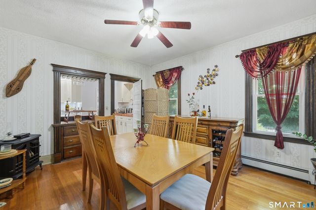 29 Woodland Avenue, Bloomfield, CT 06002
