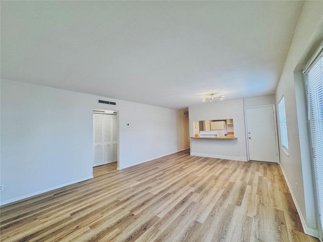 1000 S SEMORAN BOULEVARD 305, Winter Park, FL 32792