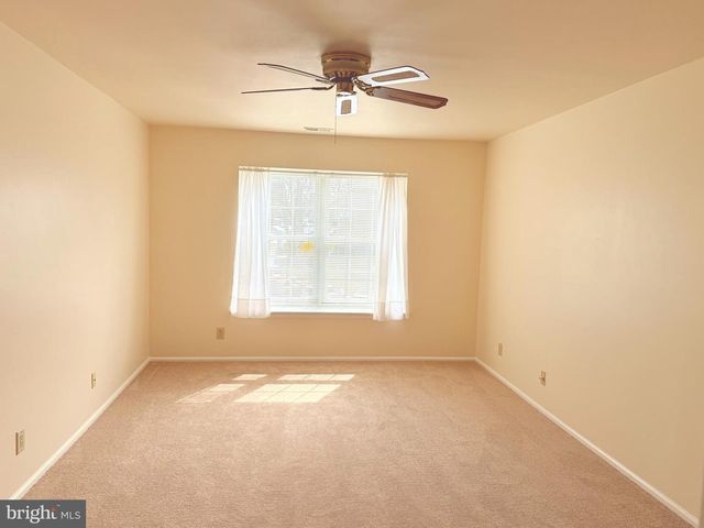 116-B THORNWOOD DR, Mount Laurel, NJ 08054