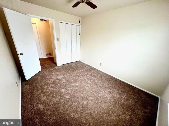 116-B THORNWOOD DR, Mount Laurel, NJ 08054