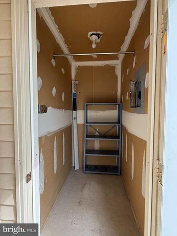 116-B THORNWOOD DR, Mount Laurel, NJ 08054