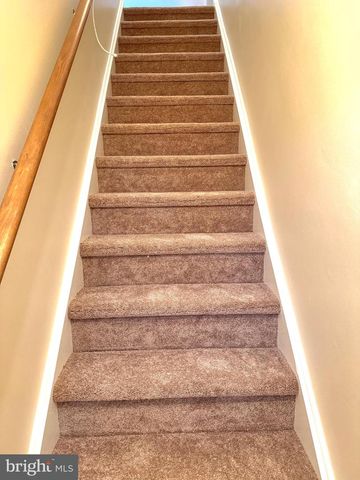 116-B THORNWOOD DR, Mount Laurel, NJ 08054