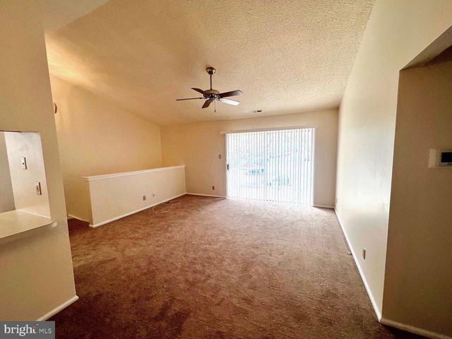 116-B THORNWOOD DR, Mount Laurel, NJ 08054