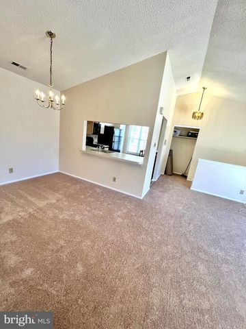 116-B THORNWOOD DR, Mount Laurel, NJ 08054