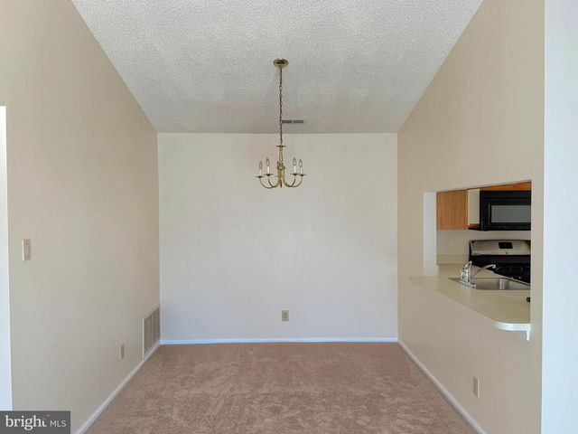 116-B THORNWOOD DR, Mount Laurel, NJ 08054