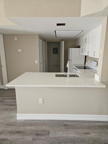 5011 Wiles Road 308, Coconut Creek, FL 33073