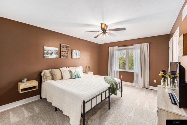 823 Beaver Lake Boulevard, Plattsmouth, NE 68048