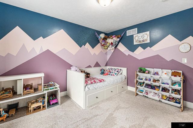 823 Beaver Lake Boulevard, Plattsmouth, NE 68048