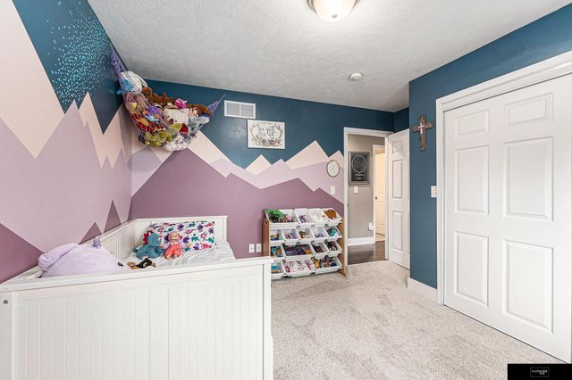 823 Beaver Lake Boulevard, Plattsmouth, NE 68048