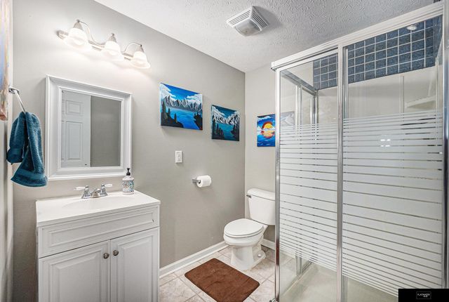 823 Beaver Lake Boulevard, Plattsmouth, NE 68048