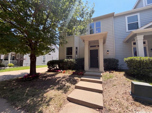 10636 Traymore Drive, Fort Worth, TX 76244