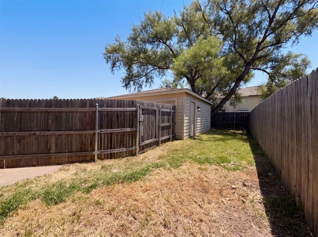 10636 Traymore Drive, Fort Worth, TX 76244