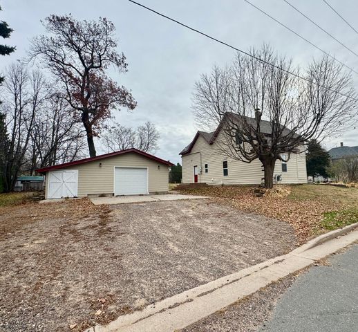 101 E North Avenue, Luck, WI 54853