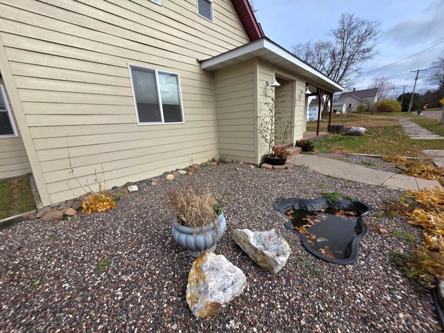 101 E North Avenue, Luck, WI 54853