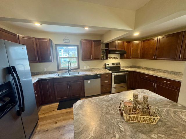 101 E North Avenue, Luck, WI 54853