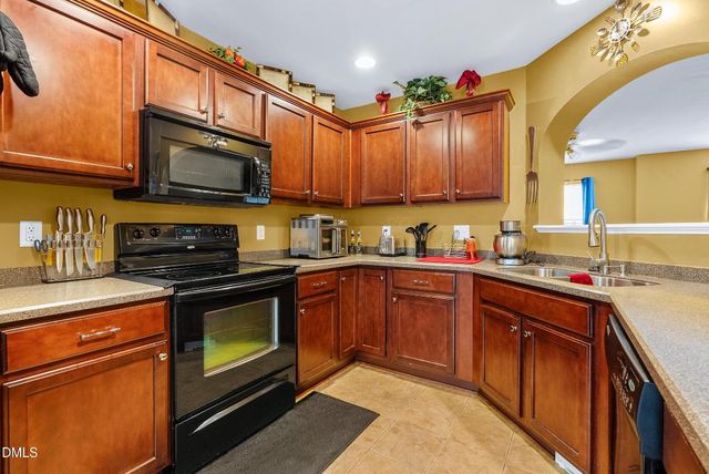 8840 Thornton Town Place, Raleigh, NC 27616