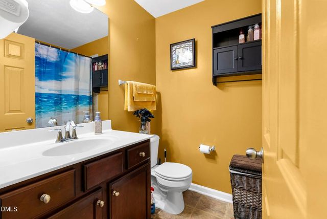 8840 Thornton Town Place, Raleigh, NC 27616