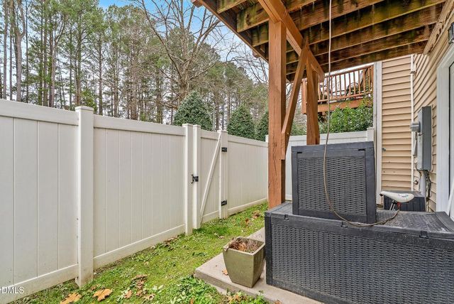 8840 Thornton Town Place, Raleigh, NC 27616