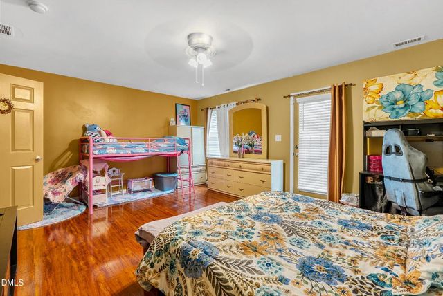 8840 Thornton Town Place, Raleigh, NC 27616