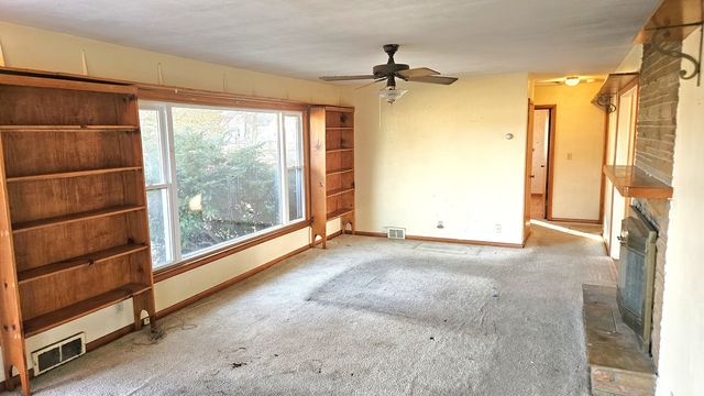 2310 N Winnebago Street, Rockford, IL 61103