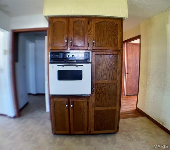 708 Locust Street, Edgar Springs, MO 65462