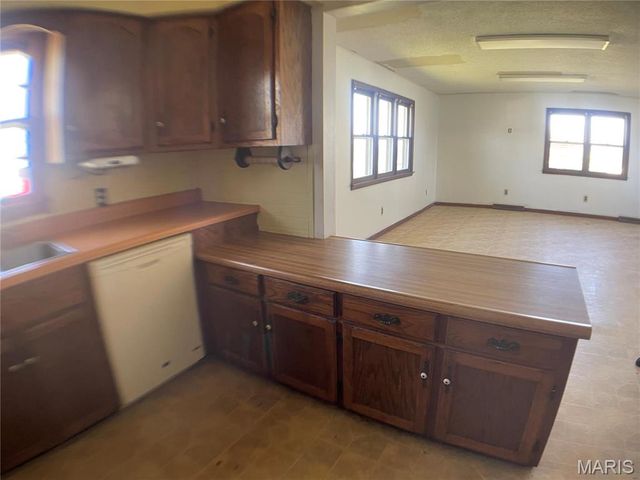 708 Locust Street, Edgar Springs, MO 65462