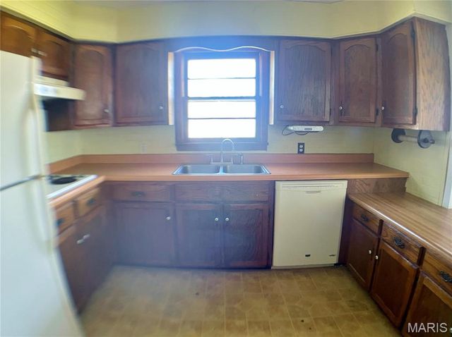 708 Locust Street, Edgar Springs, MO 65462