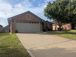 3012 Pinto Loop, Robinson, TX 76706