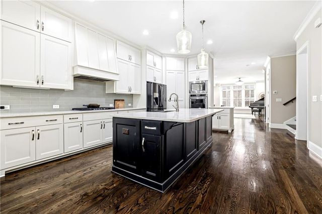 1120 Cordia Avenue NW, Atlanta, GA 30318