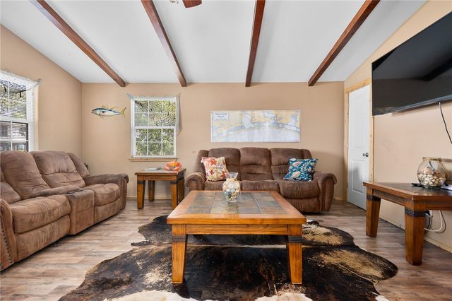 108 Palmetto Point, Rockport, TX 78382