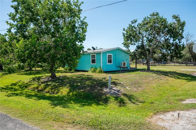 108 Palmetto Point, Rockport, TX 78382