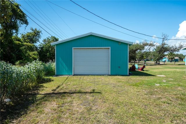 108 Palmetto Point, Rockport, TX 78382