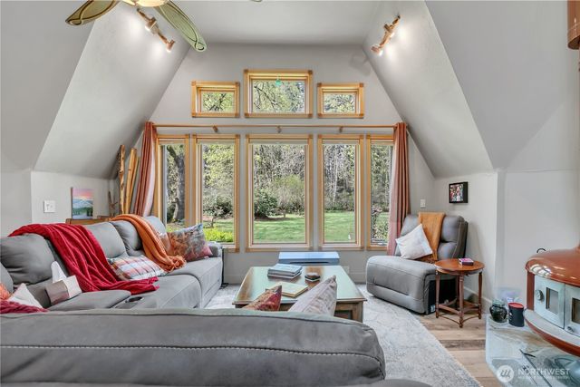 13722 88th Avenue Ct NW, Gig Harbor, WA 98329