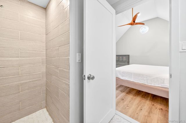 39 N Broadway, Esopus, NY 12401